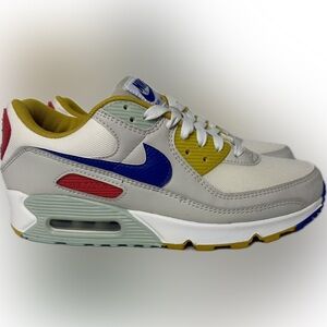 Women’s Nike Air Max 90 Sneakers – Size 8.5